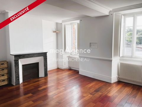 Maison Bourgeoise Vezins, 233 m² , 10 pièces