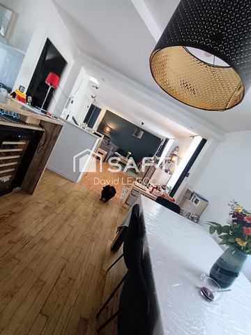 Concarneau Appartement T4 duplex avec terrasse et cour, en plein centre de Concarneau hyper centre-ville