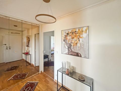 Dernier étage, lumière & terrasse au cœur de Caudéran