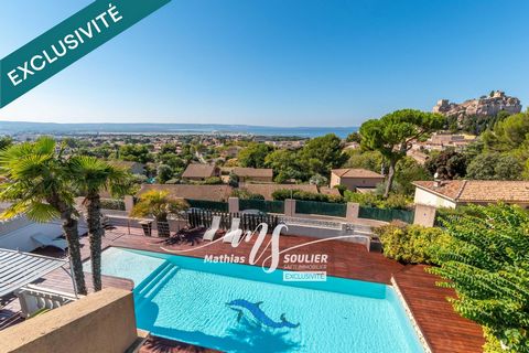 Villa de 215 m² avec magnifique vue et piscine