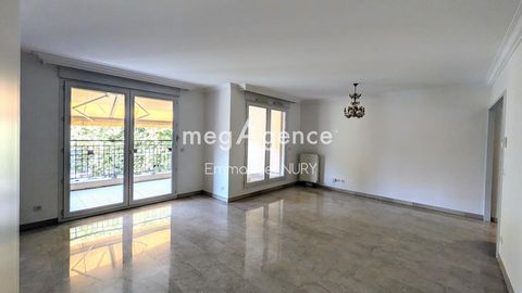 T3 / T4 de 100m² avec terrasse – Charbonnières centre