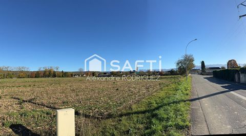 Terrain 809?m² avec vue directe sur Pyrénées