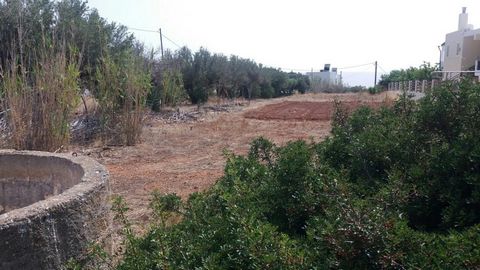 Makry Gialos: Building plot within the village plan just 330meters from the sea. The plot is 292m2 with a building right up to 47m2. The property has good access and enjoys views to the sea and mountains. Lastly, the water and electricity are nearby.