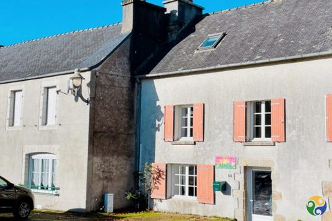 This great property, currently run as a gite d'etape, would make an ideal investment or lock up and leave holiday home. It can be found in the heart of the pretty village of La Feuillee, famed to be Finistere's highest village. Situated in the beauti...