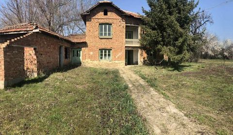 ''Address'' Real estate, town of Lovech presents to you a two-storey house in the village of Vladinya. The house has an area of 128 sq.m. , of which on the first floor there are two rooms and a basement, second floor: three rooms and a terrace. The f...