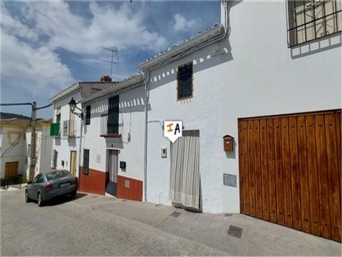 On the market for 39,000 euros. This 3 bedroom, 2 bathroom Townhouse with a big garage is situated in the traditional Spanish village of El Canuelo and ideally located centrally to visit the Sierras Subbeticas Natural Park and the popular towns of Al...