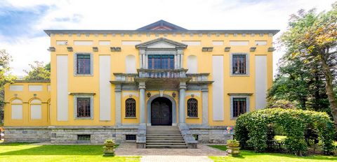 Wonderful villa adjacent to Parco Reale, one of the largest parks in Italy, close to the historical center. The villa is surrounded by a planted park of 3,000 sq m and spreads over an area of 1,200 sq m on 3 levels, with decorations, stucco from gyps...