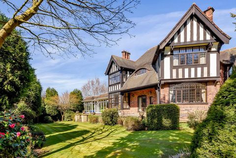 A truly outstanding detached family home offering luxurious generous proportions and situated on Lucknow Drive, one of the Mapperley Park conservation area’s finest addresses. ELMCROFT Coming to the market for the first time in over 40 years and orig...