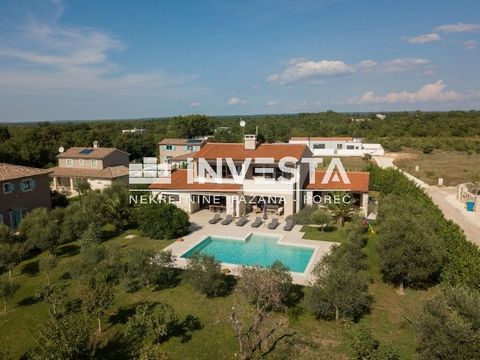 Between the beautiful Savičenta and Vodnjan, in a small Istrian town, this modern villa is located away from the city crowd. The villa has a total area of 440 m2, and is located on a plot of land of 1986 m2, on which a spacious swimming pool of 60 m2...