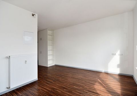 Attention: The pictures are exemplary and may differ from reality. Real pictures of the apartment will follow in the near future. This comfortable and inexpensive single apartment covers almost 24 square meters. It is ideal for a student or young pro...