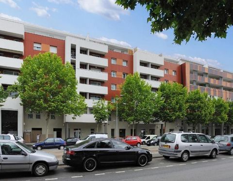 The residence is surrounded by nature, just 5 minutes' drive from downtown Clermont-Ferrand. It offers stylish and modern studios with a kitchenette and free Wi-Fi. The studios feature a flat-screen TV, a work area and a private bathroom. Breakfast, ...