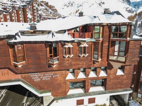 In the exclusive ski resort of Cervinia, one of the most cutting-edge locations in terms of quality of facilities and skiable kilometres, Coldwell Banker offers for sale a splendid apartment located within the prestigious 