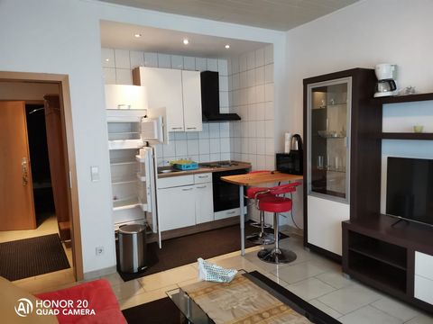 The apartment is located near downtown Essen. The major employers and the university are within walking distance. The subway is about 3 minutes away on foot. Good park and shopping.