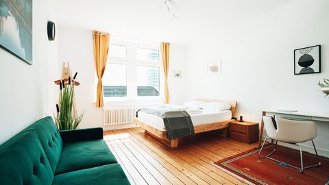 EM-APARTMENTS GERMANY This oasis in the heart of Bielefeld invites you to relax in every respect after a long day at work. The comfortable beds of the stylish and generously furnished apartment are designed for pure relaxation. In each of the rooms t...