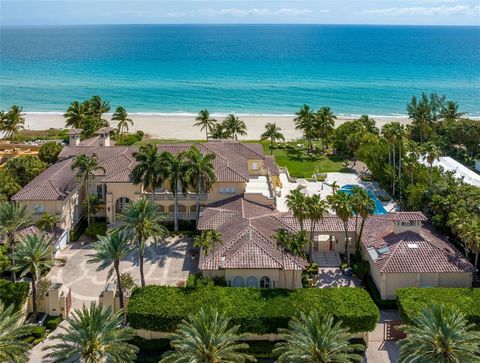 Begeben Sie sich auf eine unvergleichliche Reise zum Luxus an der Küste mit dem Besitz des größten Anwesens am Meer in Miami, eingebettet in die prestigeträchtige Enklave Golden Beach. Dieses außergewöhnliche Anwesen erstreckt sich über beeindruckend...