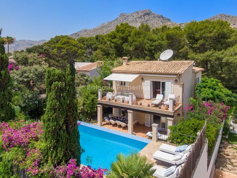 Villa with 4 bedrooms, spacious terraces and partial sea views in Cala San Vicente This beautifully presented villa, for sale in Cala San Vicente, is a relaxing oasis , surrounded by picturesque gardens and offers amazing views of the sea and mountai...