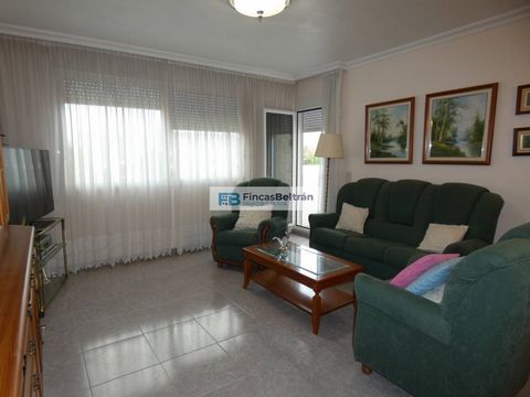 Floor 2nd, flat total surface area 125 m², usable floor area 110 m², single bedrooms: 1, double bedrooms: 3, 2 bathrooms, age between 30 and 50 years, lift, kitchen (independiente), state of repair: in good condition, utility room, facing east, autom...