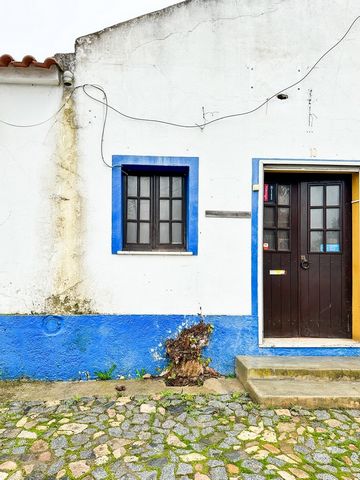 Discover the authenticity of the Alentejo in this charming villa in Caridade, Reguengos de Monsaraz. With typical Alentejo traits, this residence offers a unique atmosphere that reflects the charm of the region. Key features: 2 Bedrooms 1 Toilet 1 Se...