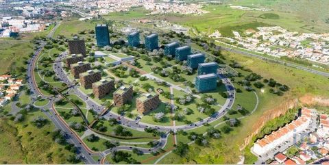 Terreno Urbano com 11400 m2 localizado em Paço de Arcos concelho de Oeiras. Possibilidade de arrendamento por 3000 euros/mês A localização a Sul da A5 classificada como uma área de elevado potencial estratégico, muito próxima dos acessos às autoestra...