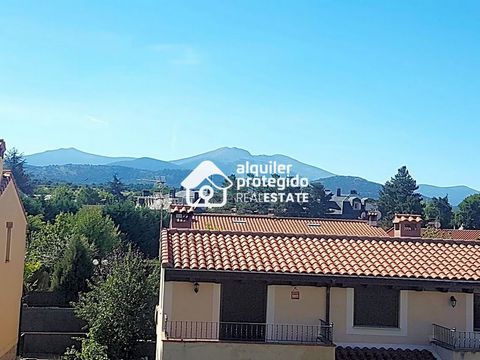 This flat is at Calle la Granja, 40194, , Segovia, on floor 3. It is a flat that has 103 m2 and has 2 rooms and 2 bathrooms. It has individual natural gas heating, wardrobe, windows climalit, luminous, terraze, green area, floating floor, children's ...