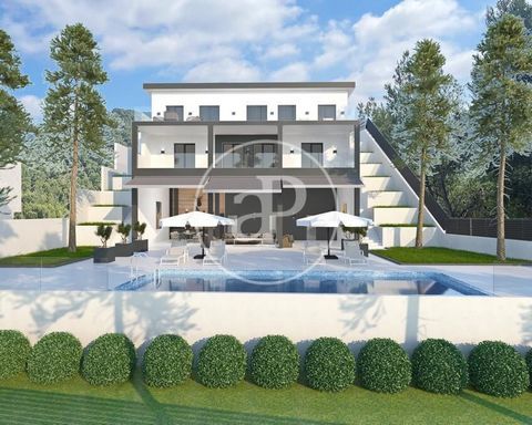 HOUSE FOR SALE IN GILET Aproperties presents a project for an independent villa in the construction phase with the possibility of making modifications to the distribution plans of the rooms and finishes to suit the buyer. Currently any type of extras...