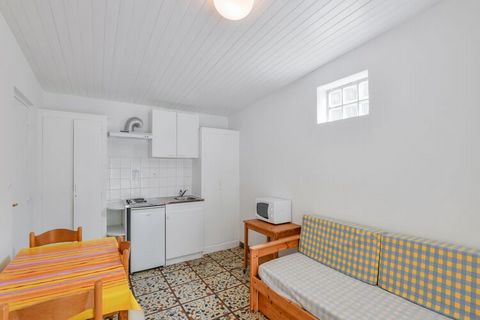 This beautiful holiday home is situated in a large holiday park in Saint-Savinien. Ideal for a family stay, the home features a sauna, bubble bath, and a swimming pool. There is a private terrace where you can relax with your family and have drinks. ...