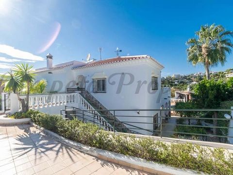 Are you looking for stunning and unique country properties in Spain, if so, this could be the property for you. Situated in a perfect location in Frigiliana with panoramic sea and mountain views and a peaceful atmosphere, and only a few kilometres fr...