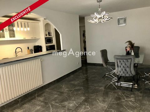 Looking for an apartment in Marseille 13015? Do not look any further ! Discover this impeccable apartment, located in a secure residence with caretaker, offering an ideal living environment for your family. With its 3 spacious bedrooms, its kitchen o...