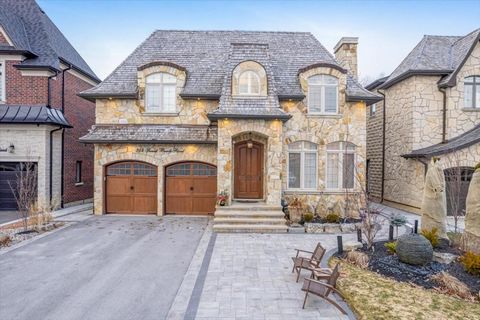 This gem of a home in the prestigious Oak Ridges Lake Wilcox community offers an unparalleled living experience. Spanning over 6000 sqft of luxurious living space, this exquisite property boasts 4 ensuite bedrooms and features advanced smart home cap...