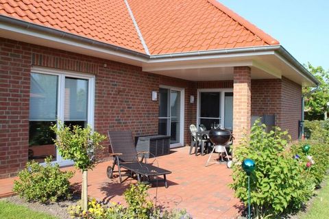 The 121m² bungalow was built in 2016 in solid construction and offers enough space for the whole family including the dog. The bungalow is located on a 681 m² plot with a beautiful fenced garden. You can enjoy lovely hours outdoors on the covered ter...