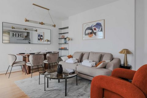 Checkmyguest biedt dit prachtige appartement van 46 m² aan, gelegen in het rustige stadje Neuilly-sur-Seine. Met een mooie slaapkamer en een volledig scala aan voorzieningen biedt deze ruimte een rustige en elegante woonomgeving. De nabijheid van het...