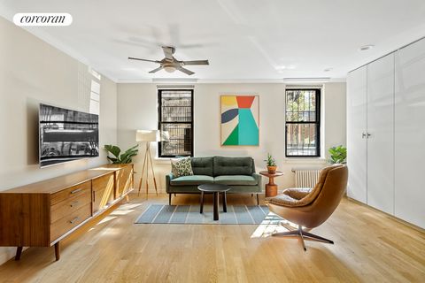 Now Available for sale: a renovated Junior One-Bedroom in the West Village's most enviable location with a flexible sublet policy, and a low monthly maintenance. Nestled just a few blocks away from the Hudson River greenway on one of the most coveted...