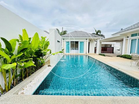 LUXUSVILLA ZUM VERKAUF IN THAILAND/RAWAI 3 SUITEN, SWIMMINGPOOL, 800 METER VOM STRAND ENTFERNT Preis: 15.900.000 THB (ca. 442.000 EUR) Fläche: 326 m2 auf einem umzäunten Grundstück von 393 m2 Lage: 800 Meter vom Strand entfernt, in einer angenehmen S...