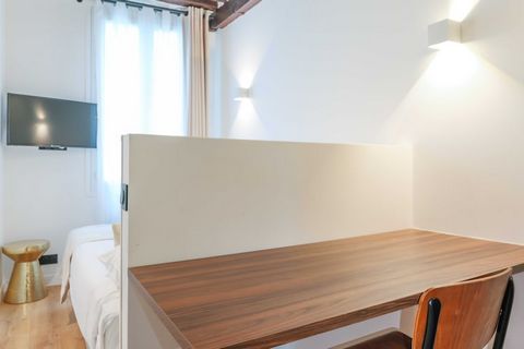 Entdecken Sie unser charmantes, 35 m² großes Apartment in idealer Lage im Herzen des 5. Pariser Arrondissements, im prestigeträchtigen Sorbonne-Viertel. Mit seinen zwei komfortablen Schlafzimmern und zahlreichen Annehmlichkeiten bietet dieser Raum ei...