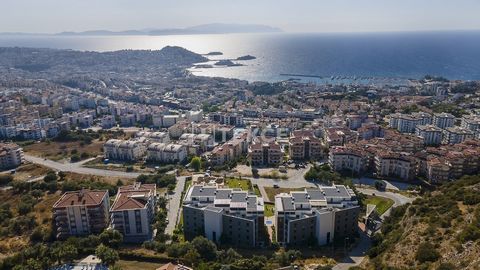 Przestronne apartamenty w kompleksie Kusadasi Sea View z basenem. Te apartamenty z widokiem na morze, położone w pobliżu mariny Kuşadası, oferują kryty/odkryty basen, liczne atrakcje i opcje na parterze lub pierwszym piętrze, każdy. CII-00030 Feature...