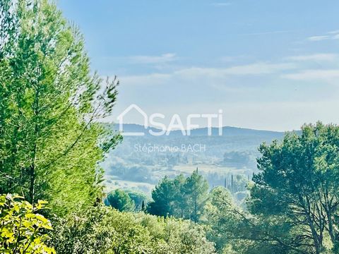 À quelques pas du prestigieux village du Castellet, cette propriété majestueuse incarne l’élégance dans un cadre naturel unique. Sur un terrain de 5 000 m², cette demeure de près de 300 m² habitables s’étend sur 3 niveaux et offre des volumes généreu...