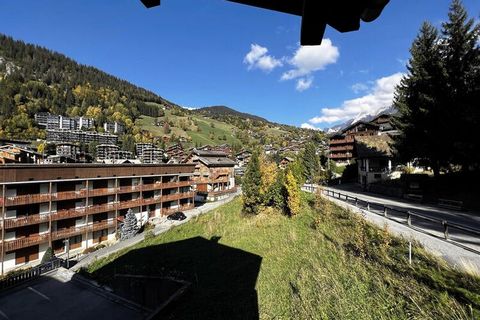 Residentie BELMONT appartement 26 - LA CLUSAZ 8 personen. / 66 m2 + 28m2 lager. 1,80m / 4 niet-geclassificeerde kamers / lift op de 3e verdieping / Zuidoost / Mini wifi-box (betaalde optie) Appartement in een residentie van 28 appartementen, gebouwd ...