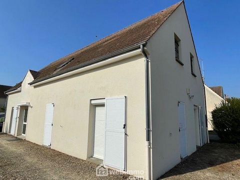 Votre agence 123webimmo l'immobilier au meilleur prix vous présente : A Compiègne, ce pavillon traditionnel, à usage de bureaux, couvert en tuiles, comprend : Au rez-de-chaussée : Un hall d'entrée avec accueil, une salle de réunion de plus de 25 m², ...