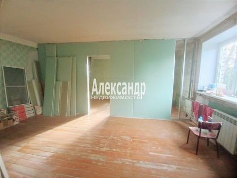 1700897 В продаже двухкомнатная квартира, в городе Выборге, в Северном поселке ул. Большая Гвардейская, дом 6, рядом с знаменитым парком Монрепо. Квартира располагается на втором этаже. Окна выходят на юго-восточную сторону – cолнце заботливо освещае...