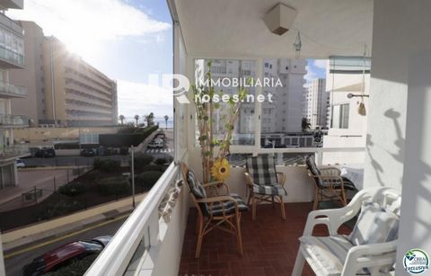 Energy Certificate: 00N7BWFHZ An apartment that is difficult to find today, take the opportunity: In the well-known Grand Canal complex, these apartments are atypical, and therefore highly sought-after: unlike most other apartments, this corner apart...