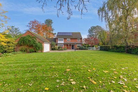 *LAUNCH EVENT - Saturday 23rd November at 2pm* Please contact Sam or Claire to book an allocated time slot. 1 Sedlescombe Park was originally constructed in the mid 1970s and situated in one of Rugby’s most desirable locations, filled with individual...