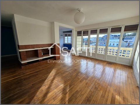 Situé dans la charmante ville de Lisieux (14100), cet appartement spacieux de 103 m² offre un cadre de vie paisible et agréable. Niché dans un quartier recherché, avec vue sur la Touque et la Basilique, il bénéficie d'une proximité avec les commerces...