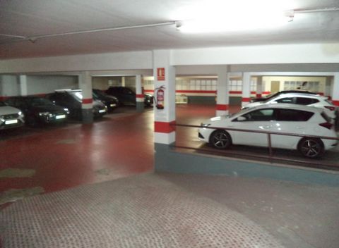 PARKING NA SPRZEDAŻ * PARKING W GARAŻU PUBLICZNYM 50 POJAZDÓW Z LICENCJĄ NA TRANSMISJĘ AKTYWNOŚCI W CENIE. DRETA EIXAMPLE * DOS DE MAIG * CAMP DE L'ARPA OBOK OGRODÓW MONTSERRAT ROIG 1600M2 ZBUDOWANY * 1500M2 PRZYDATNE NA DWÓCH PIĘTRACH PARTER 850M2 W...