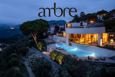 Located in an exclusive and dominant position, this splendid modern villa offers a breathtaking view of the sea of Finale Ligure. Finale Ligure stands out for its three characteristic districts: Finalmarina, famous for its beaches and lively open-air...