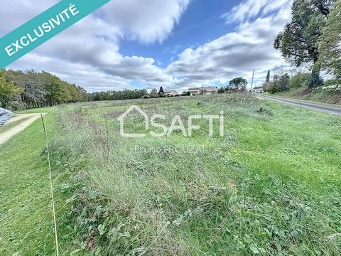 Situé à 18 mn de Montauban et de Saint-Antonin-Noble-Val, à 1 km du coeur de village de Montricoux, sur des hauteurs calmes et préservées, ce terrain plat bénéficie de la proximité de commodités locales et vous offrira un cadre de vie apaisant. Les a...