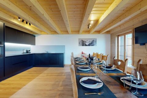 Welkom in een luxe en ruim duplex appartement van 160 m² in het hart van het Zwitserse resort Nendaz, in het prachtige skigebied Les 4 Vallées. Deze elegante accommodatie biedt comfortabel plaats aan maximaal 10 gasten, waardoor het een ideaal toevlu...