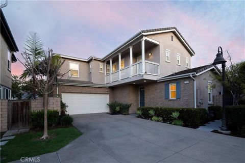 Just off the luscious Mesa Verde golf course is the Cornerstone private gated community featuring a play scape and open guest parking. The home is the largest lot in the community and is the only home with a heated private pool and Jacuzzi. It's a co...
