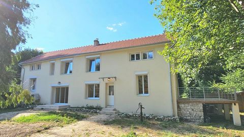 Posez vos valises dans cette maison 5 chambres refaite à NEUF!