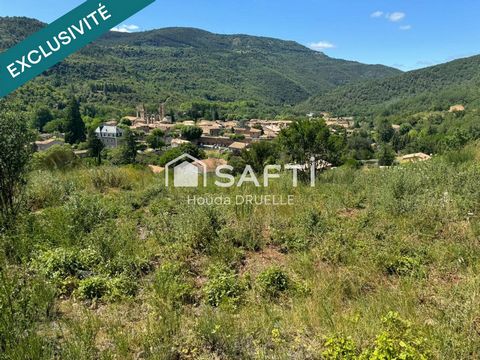 TERRAIN CONSTRUCTIBLE SUR LES HAUTEURS AVEC UNE VUE MAGNIFIQUE !!!
