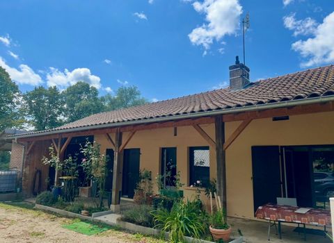 Maison de plain-pied rénovée – dépendances et terrain de 1 612m²